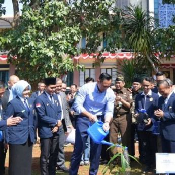 AHY Dorong UTM Jadi Pionir Kampus Hijau untuk Masa Depan