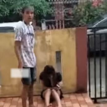 Viral! Pria Diduga Cemburu Aniaya Pasangan Sambil Tenteng Senjata Tajam