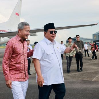 Prabowo Tiba di Singapura untuk Hadiri Parade Hari Nasional 2025