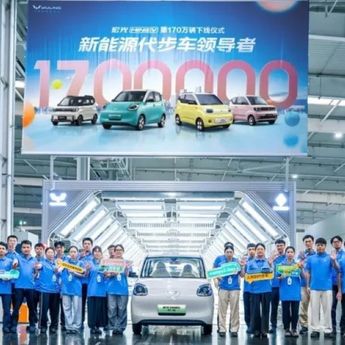 Unit Ke-1,7 Juta Wuling Hongguang Mini EV Resmi Meluncur dari Jalur Produksi di China