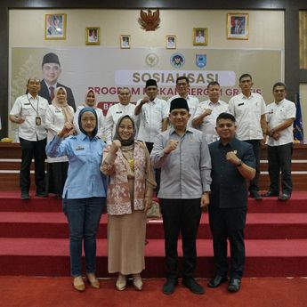 Sosialisasi Program Makan Bergizi Gratis DPR RI dan Badan Gizi Nasional di Payakumbuah