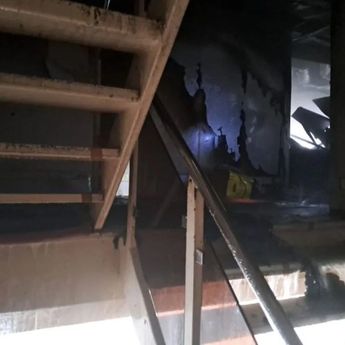 Setelah 2 Jam, Kebakaran KM Dorolonda di Tanjung Priok Berhasil Dipadamkan