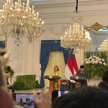 Prabowo Anugerahkan Bintang RI Adipurna kepada Presiden Peru Dina Boluarte