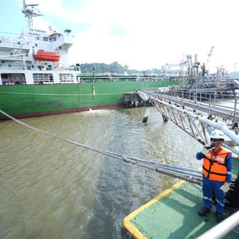 Kado HUT ke-80 RI, Pertamina Hadirkan Bahan Bakar Pesawat dari Minyak Jelantah