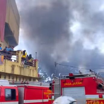 VIDEO: Situasi Terkini Kebakaran Perumahan Warga di Burangrang Bandung