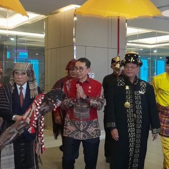 Fadli Zon Hadiri HUT ke-7 Batak Center di NT Tower