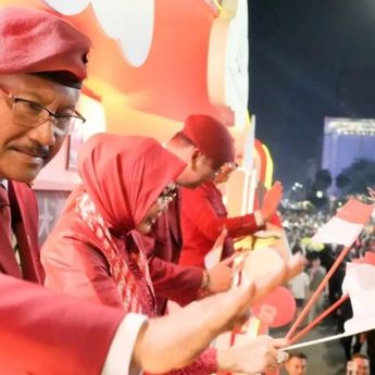 Mensos Saifullah Yusuf Soroti Makna Tema Mobil Hias Kemensos di Karnaval HUT ke-80 RI