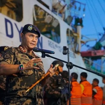 KKP Tangkap Kapal Filipina di Samudra Pasifik yang Mau Curi Ikan Tuna  400 Ton