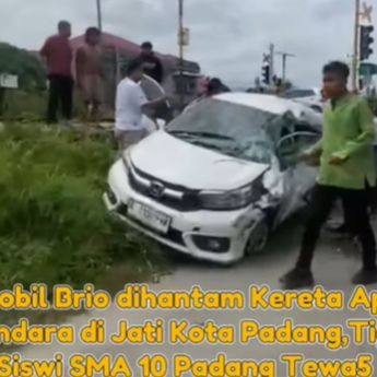 Brio Ringsek Parah Usai Dihantam Kereta Api, 2 Siswi SMUN 10 Padang Tewas Seketika