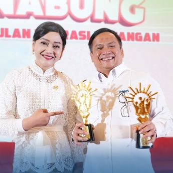 PNM Raih Dua Penghargaan OJK Berkat Komitmen Tingkatkan Literasi Keuangan