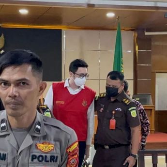 Sidang Dokter Priguna di PN Bandung Ditunda Gegara Demo
