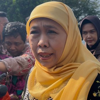 Khofifah Prihatin Gedung Grahadi Dibakar Massa