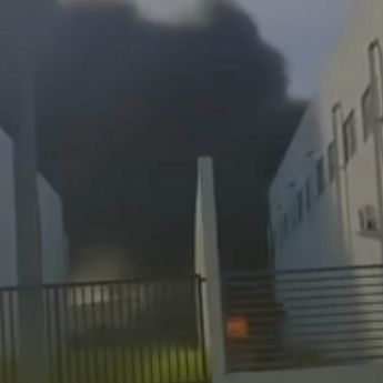 Pabrik di Kawasan Cikarang Kebakaran Hebat