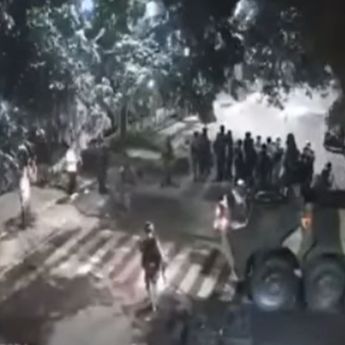 VIDEO: Kampus Unisba dan Unpas Ditembaki Gas Air Mata