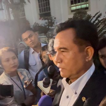 Yusril Tegaskan Demonstrasi Dijamin Asal Damai, Hukum Tegas Berlaku untuk Perusuh