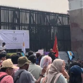Demo Lagi di DPR, Mahasiswa Ingatkan 17 Tuntutan Rakyat