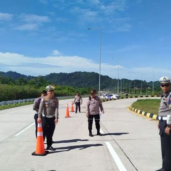 Polres Padang Pariaman Gelar Olah TKP Kecelakaan Bus ALS di Tol Padang-Sicincin