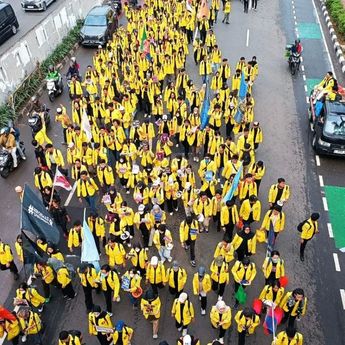 Ratusan Mahasiswa Kembali Gelar Aksi di DPR/MPR, Tagih Janji Pemerintah soal Tuntutan 17+8