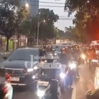 Pemotor Tewas Mengenaskan di Pasar Minggu Pagi Ini