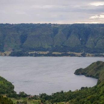 Danau Toba Kembali Raih Status Kartu Hijau UNESCO