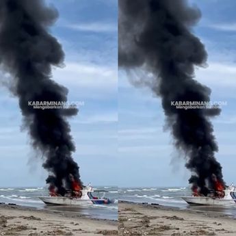Kapal Patroli Ditjen Pengawas Sumber Daya Kelautan dan Perikanan Terbakar