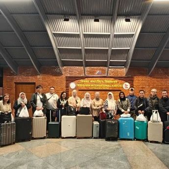 Kemlu Evakuasi 18 WNI dari Nepal Akibat Kerusuhan Besar