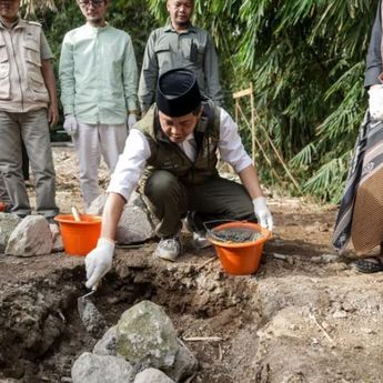 Menhut Raja Juli: Pemanfaatan Sampah untuk Fasilitas Publik Ikut Jaga Hutan