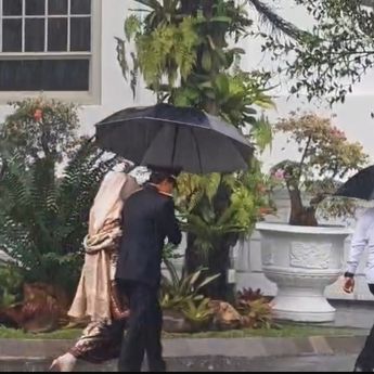 Ahmad Dofiri dan Istri Sambangi Istana di Tengah Isu Reshuffle Kabinet