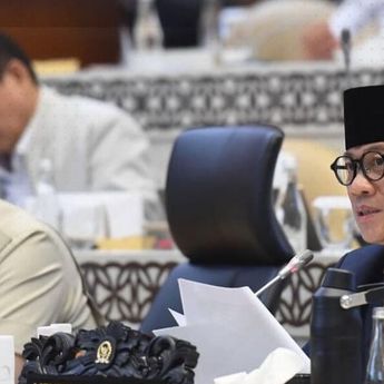 Wamen Riza Patria: DPR dan Kemendes Sepakat Seluruh Desa Dilepaskan Statusnya dari Kawasan Hutan