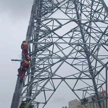Pemuda Asal Aceh Panjat Menara SUTET di Jakarta Utara, Diduga Alami Halusinasi