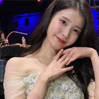 IU Rayakan Peringatan Debutnya dengan Berdonasi Rp2,3 miliar