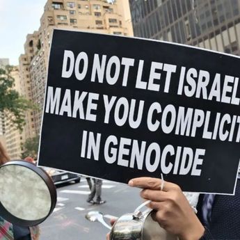 Massa Demo di Depan Markas PBB Kecam Genosida Israel