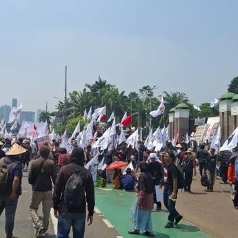 Hari Tani Nasional, Petani Demo DPR