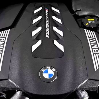 Petinggi BMW Sebut Mesin Pembakaran Internal Tak Akan Pernah Punah
