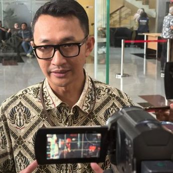 KPK Geledah Rumah Gubernur Kalimantan Barat Ria Norsan