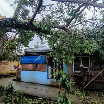 Topan Bualoi Terjang Vietnam, 12 Orang Tewas dan Puluhan Hilang