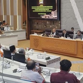 Pimpinan DPR Terima Audiensi Koalisi Serikat Pekerja dan Partai Buruh Bahas RUU Ketenagakerjaan