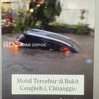 Banjir Rendam Perumahan Bukit Cengkeh Depok, Ada Mobil Kecebur