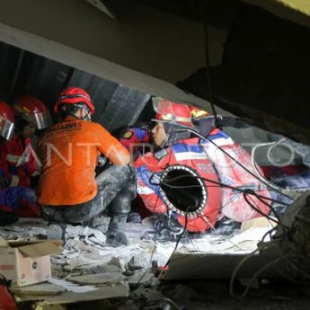 Basarnas Yogyakarta Kerahkan Tim Bantu Evakuasi Korban Runtuhnya Ponpes Al Khoziny di Sidoarjo