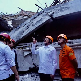 Santri Ponpes Al Khoziny Sempat Dihukum Ikut Ngecor Bangunan yang Ambruk