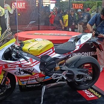 Valentino Rossi Hadiri Meet & Greet di Jakarta, Sapa Penggemar dan Perkenalkan Livery Spesial Indonesia untuk MotoGP Mandalika