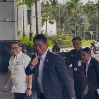 Purbaya, Airlangga Hingga Seskab Teddy Bahas Paket Stimulus Ekonomi di Kantor Danantara