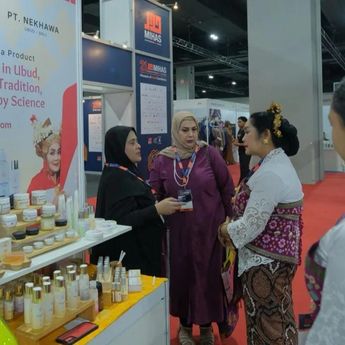 Kosmetik Halal Indonesia Catat Transaksi Rp213 Miliar di Malaysia Halal Showcase 2025