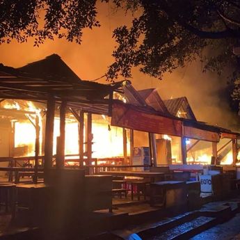Tujuh Kios di Kawasan Wisata Buah Mangunan Terbakar, Kerugian Ditaksir Rp500 Juta