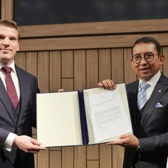 Belanda Resmi Serahkan Koleksi Fosil Dubois ke Indonesia ke Menbud Fadli Zon