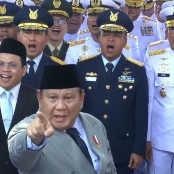 Prabowo Ikut Bernyanyi Saat Lagu Nasional Dibawakan Fadli Zon hingga Panglima TNI