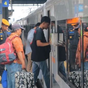 KAJJ Berhenti Luar Biasa di Stasiun Jatinegara pada Jumat dan HUT TNI
