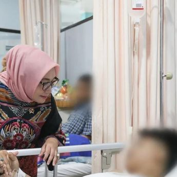 Menteri PPPA Beri Bantuan Korban Ponpes Al Khoziny