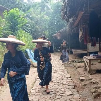 Badui Dalam dan Gajeboh Ditutup untuk Wisatawan Asing Berdasarkan Keputusan Adat