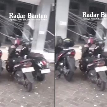 Gedung Islamic Center Tangsel Ambruk Dihantam Hujan Angin Kencang